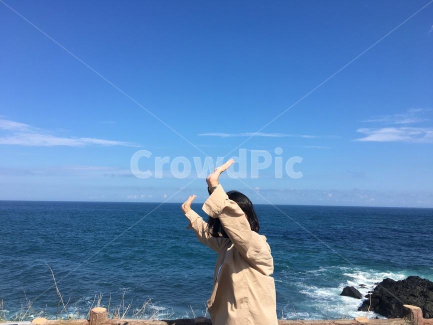 바다,여자,단발머리,뒷모습,제주도,여행,셔츠,sea,ocean,jejudo
