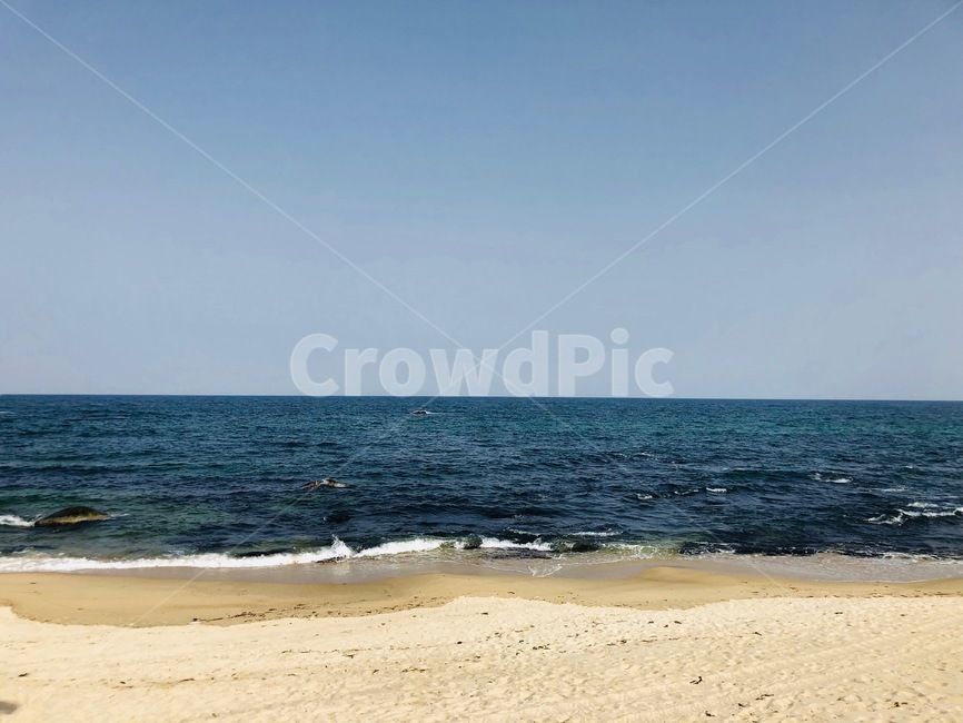 shoreline,해안선,water,물,outdoors,옥외,sea,바다,nature,자연,ocean,대양,깊은바다,색감,색채,colorful,해변,바다,beach,sea