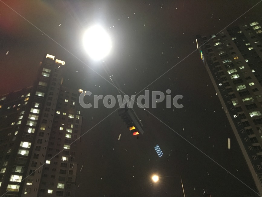 오로라,하늘,눈,첫눈,밤하늘,겨울,계절,winter,season,야경,밤,풍경,nightscape,night,landscape,도시,city,한국도시풍경,한국도시경관,korea cityscape,flare,플레어,light,빛