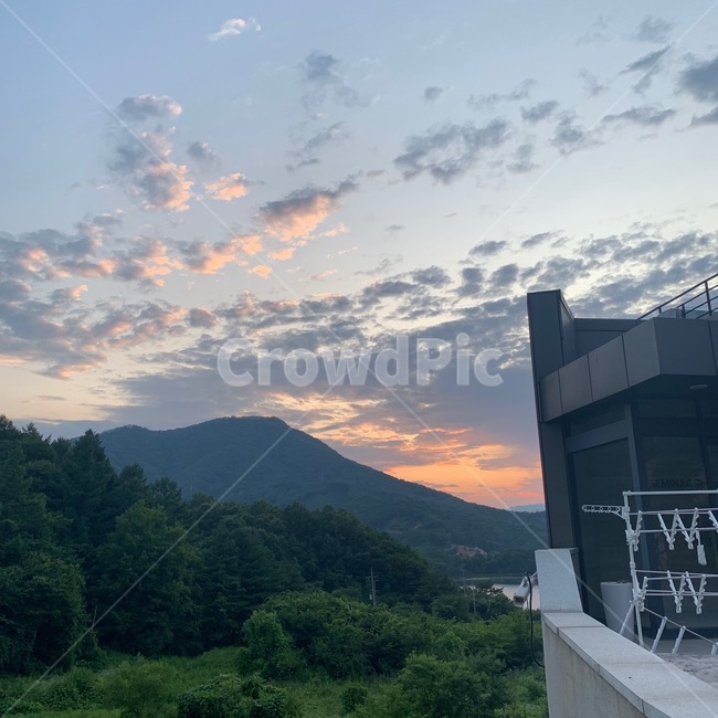 노을,산,나무,구름,하늘,초록