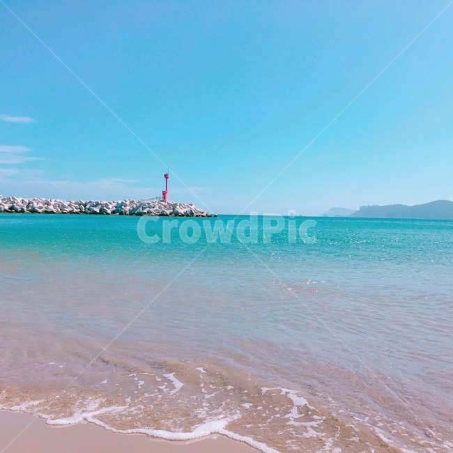 바닷가,beach,연안,바다,coast,옥외,outdoors,자연,nature,sea,대양,ocean,해안선,shoreline,물,water,파도,감성,여름바다,에메랄드,에메랄드빛,sky,해변,해변,바다,beach,sea,등대,lighthouse