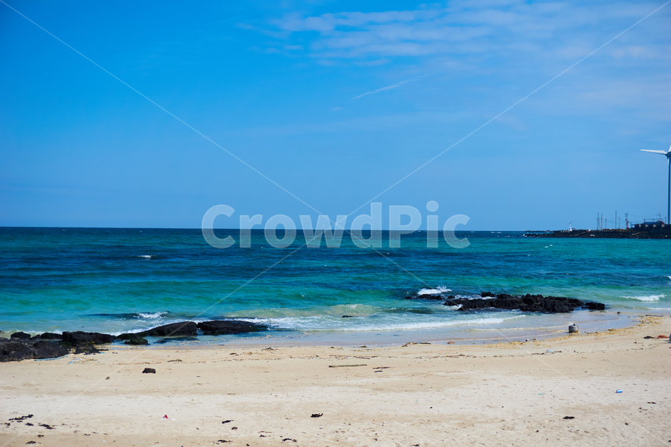 모래사장,푸른하늘,파도,바다,풍력발전기,해변,바다,beach,sea