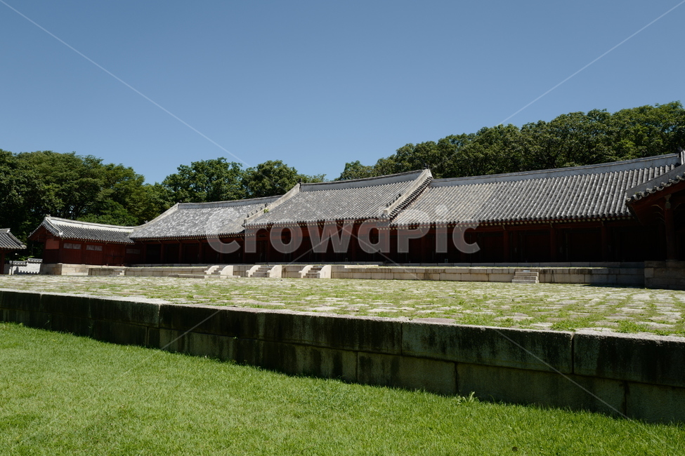 종묘,세계문화유산,한국전통,전통건축,worldheritage,jongmyo,koreanculture,koreatraditional,architecture,structure,construction,영녕전,shrine,한국전통,한국문화,korean traditional,korean culture,랜드마크,landmark,tourist attraction,한국랜드마크,한국관광지,한국명소,korea landmark,korea tourist attraction,건축물,건물외관,exterior,building,structure,architecture,construction