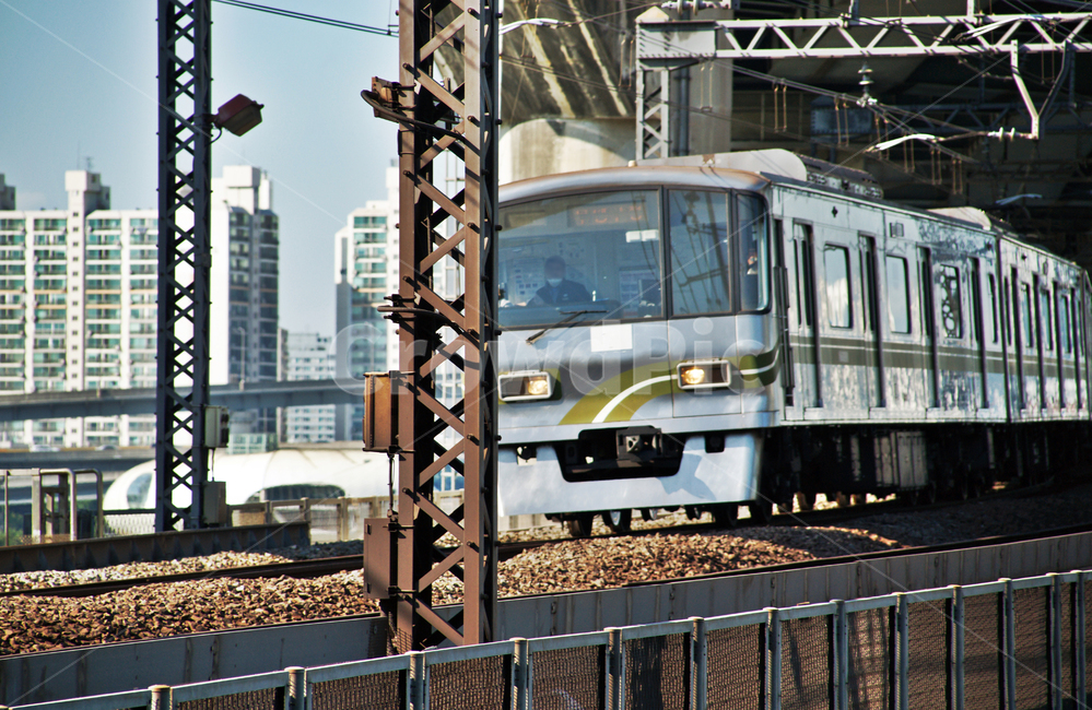 doubledecker bridge,Line 7,Han River Bridge,pier,subway,Cheongdam Bridge,Driving,track,train track,Han River
