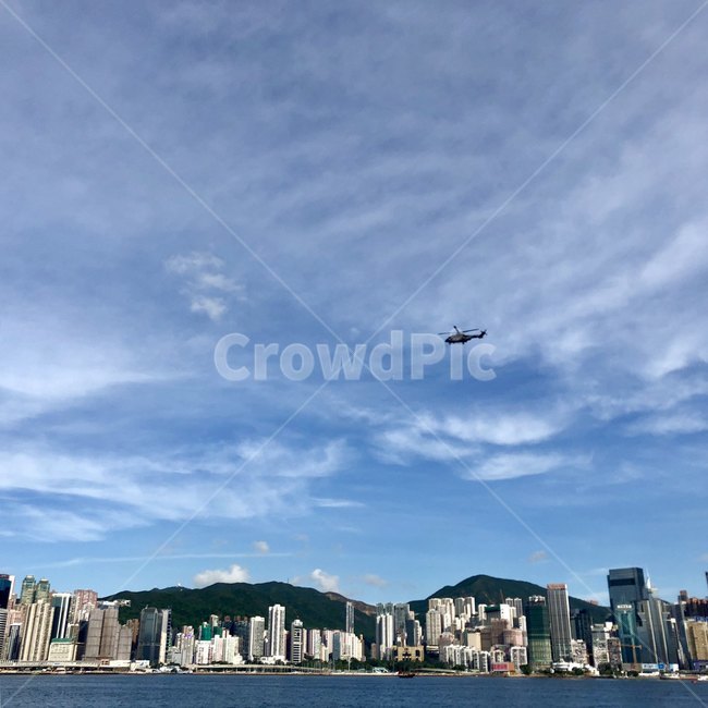 홍콩,맑은하늘,building,구름,sky,architecture,빌딩,전망,landmark,attraction,exterior,중국,cloud,하늘,풍경,건물,하늘색,바다,sea,심포니움,city,hongkong,세계,해외,헬리콥터