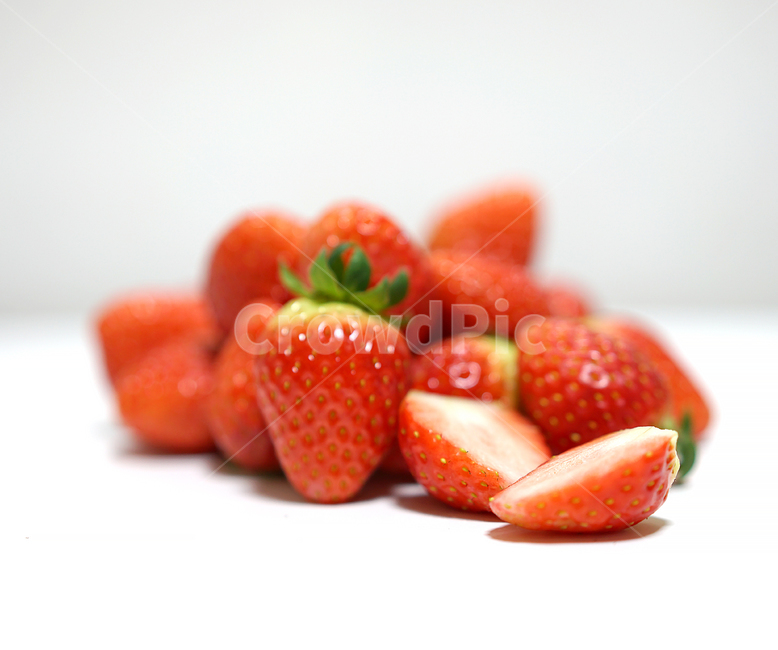 딸기,strawberry,과일,음식,겨울철과일,빨강,레드,red,베리,신선,스트로베리,음식,식재료,요리,food,cook,meal,dishes,food reserves,과일,열매,fruit