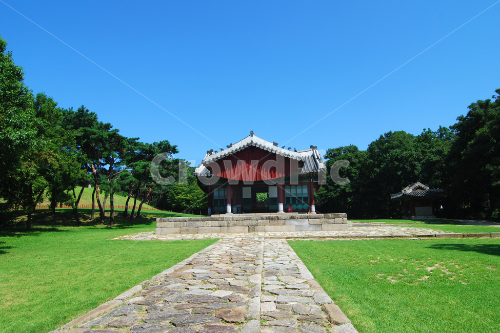 왕릉,릉,능,문화재,한국,전통,한국전통,전통건축,풍경,자연,숲,왕,무덤,역사,조선시대,길,한국전통,한국문화,korean traditional,korean culture,랜드마크,landmark,tourist attraction,한국랜드마크,한국관광지,한국명소,korea landmark,korea tourist attraction