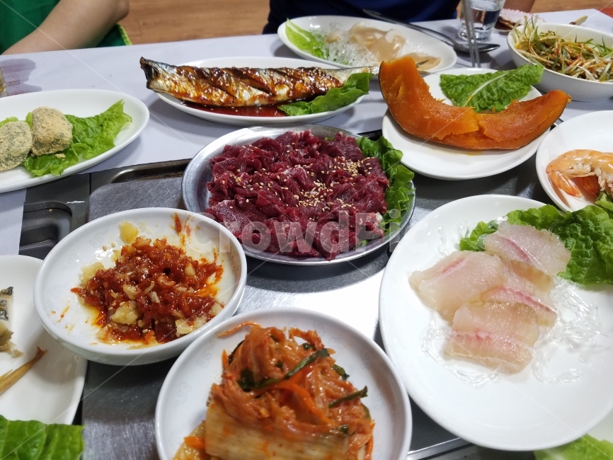 한식,음식,생고기,회,반찬,음식,식재료,요리,food,cook,meal,dishes,food reserves,육류,고기,meat,수산물,해산물,fishery products,seafood,한식,한국음식,한국요리,korean food,korean dishes,korean meal,korean cook