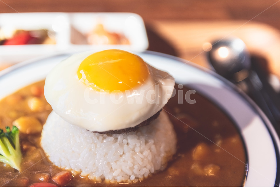 Curry,Fried egg,egg,softboiled,Korean,curry,curry rice,food