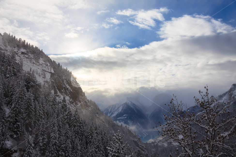 알프스산맥,스위스,겨울,눈,산,숲,구름,나무,겨울,계절,winter,season,자연,풍경,nature,landscape,해외,외국,세계,foreign,oversea,world,세계자연풍경,해외자연풍경,외국자연풍경,world nature landscape,outdoors,옥외,mountain range,산맥,mountain,plant,식물,tree,ice,빙