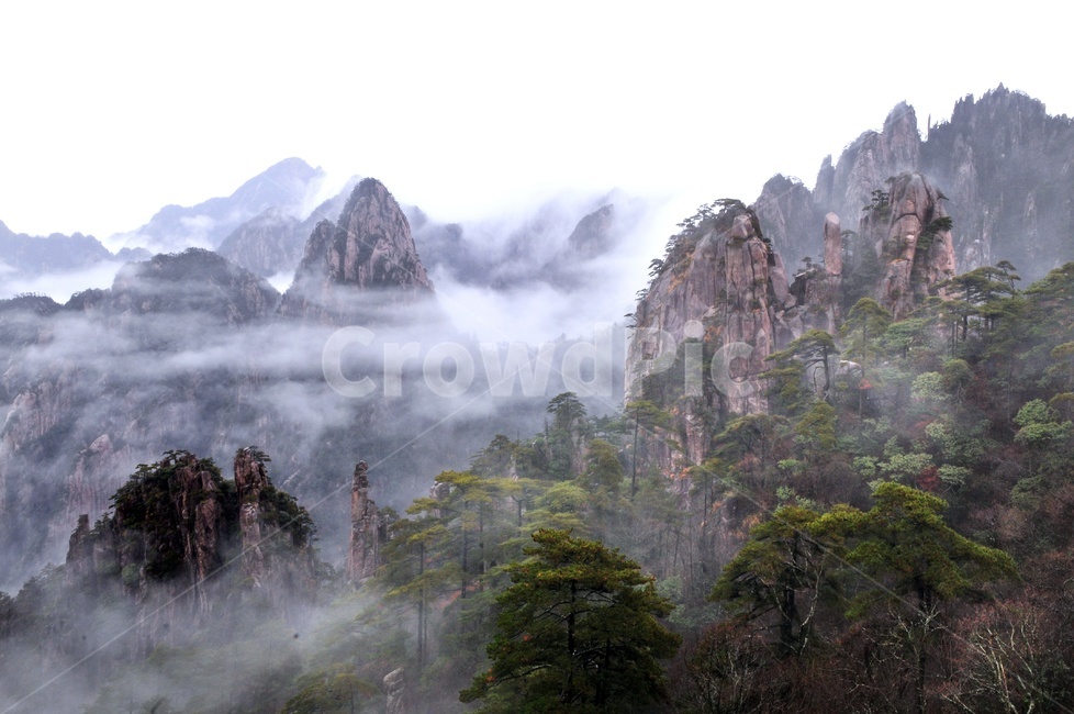 nature,자연,weather,날씨,outdoors,옥외,mountain,산,mountainrange,산맥,peak,피크,중국,황산,중국황산,황산설경,운해,설산,설경,바위산,절벽,중국비경,상고대,경치,경관,풍경,비경,명산,정상,골짜기,기암,기암괴석