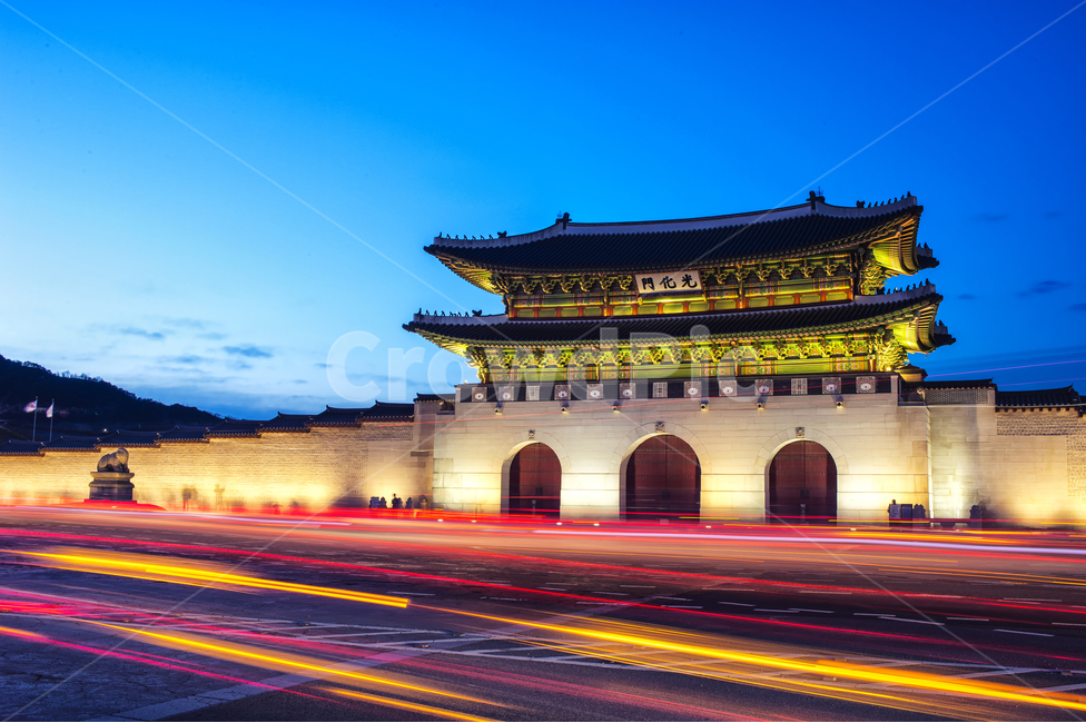 야경,서울,랜드마크,광화문,한국,야경,밤,풍경,nightscape,night,landscape,한국전통,한국문화,korean traditional,korean culture,랜드마크,landmark,tourist attraction,한국랜드마크,한국관광지,한국명소,korea landmark,korea tourist attraction,교통,교통수단,traffic,transportation,architecture,건축물,building,건물,pagoda,탑,worship,예배,shrine,신사,monastery,수도원,housing,주택,temple,신전