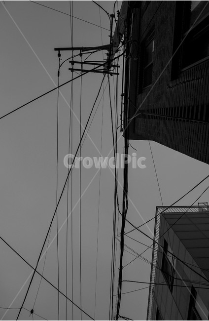 blackandwhite,흑백사진,흑백,전깃줄,wire,line,tangled,wall,building,city,도시,선,pipe,흑백,모노톤,monochrome,black and white,산업,industry,industrial