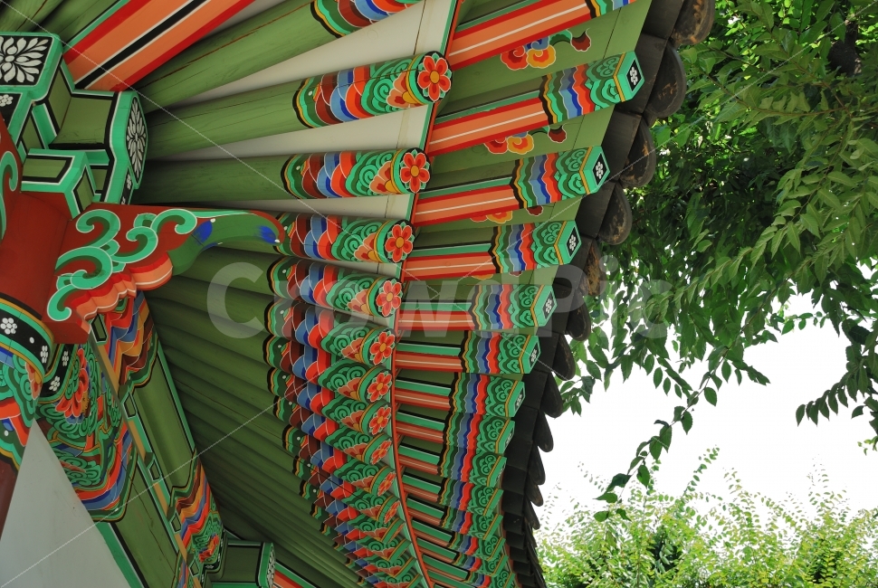 전통,역사,무늬,한국,건축,한국건축,한옥,동양,아시아,고건축,한국전통,전통문양,기와지붕,사진,대한민국,민속,민속촌,자연,풍경,한옥마을,고궁,기와집,기와,나무,지붕,문양,패턴,전통패턴,전통기와집,처마,담,돌담,흙담,전통가옥,건축물,건물외관,exterior,building,structure,architecture,construction,한국전통,한국문화,korean traditional,korean culture