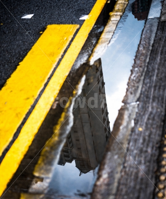 반영,홍콩,풍경,감성,도로,비,비오는날,rain,rainy,교통,교통수단,traffic,transportation,puddle,흐리게 하다