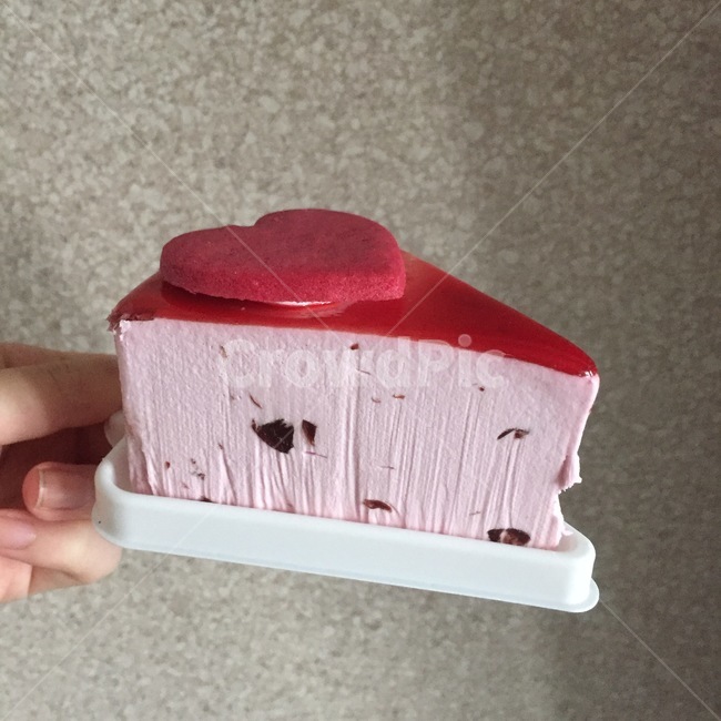 케이크,아이스크림,아이스크림케이크,베스킨라빈스,조각케이크,베라케이크,베라,분홍케이크,하트케이크,조각,케이크조각,딸기케이크,딸기맛