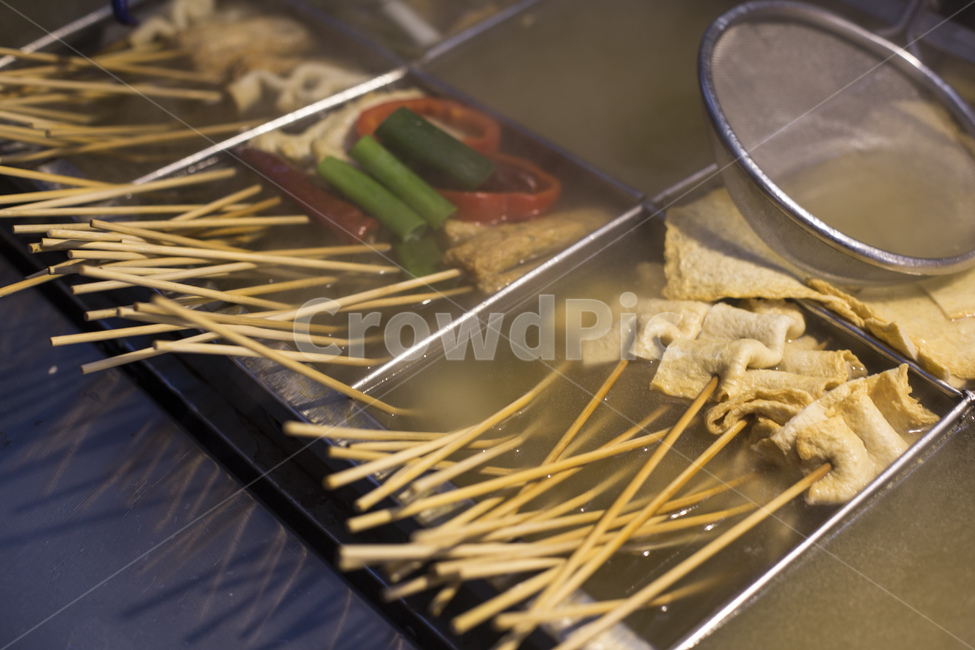 어묵,오뎅,꼬치어묵,길거리음식,포차,꼬치,꽂이,겨울,음식,궁물,국물,오뎅국물,간식,육수,음식,식재료,요리,food,cook,meal,dishes,food reserves,한식,한국음식,한국요리,korean food,korean dishes,korean meal,korean cook