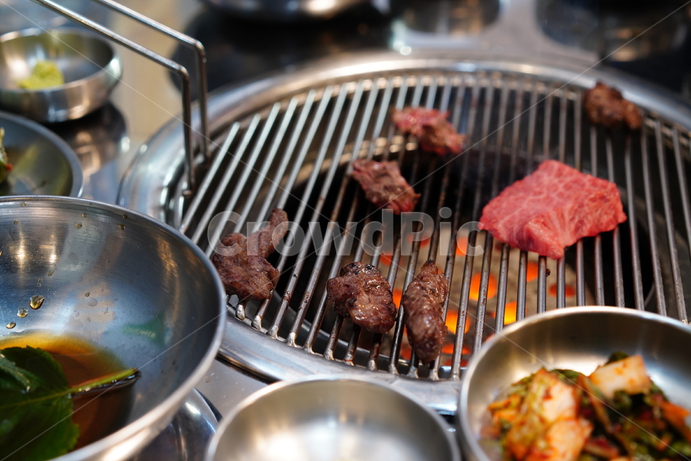 고기,육류,육식,한우,구이,한식,먹방,음식,푸드,food,안주,술안주,안주거리,불판,소고기,육즙,육질,술자리,음식,식재료,요리,food,cook,meal,dishes,food reserves,육류,고기,meat