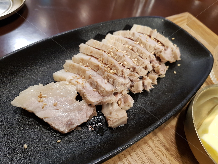 음식,food,외식,식당,보쌈,고기,돼지고기,한식