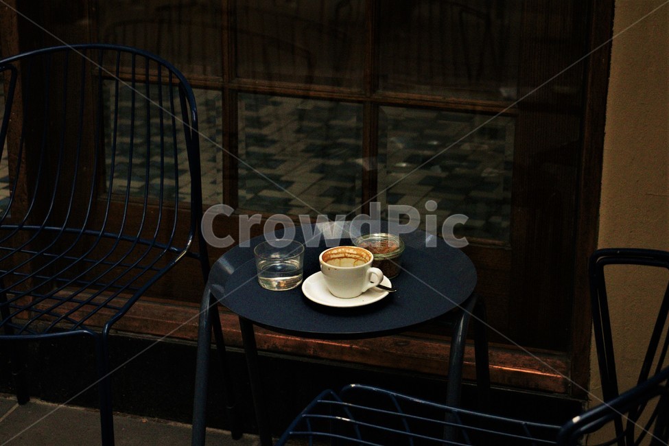 커피,커피잔,여유,힐링,플랫화이트,의자,테이블,카페,coffee,coffeecup,healing,flatwhite,chaire,table,coffetable,cafe,감성