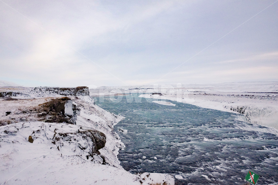 iceland,아이슬란드,아이슬란드폭포,icelandfalls,아이슬란드폭포,굴포스,gullfoss,겨울,겨울풍경,폭포,하늘,푸른,outdoors,옥외,mountain,산,nature,자연,ice,snow,눈,겨울,계절,winter,season,자연,풍경,nature,landscape