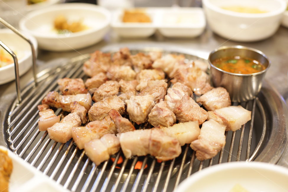 근고기,돼지고기,구이,멜젖,제주도음식,고기구이,돼지고기구이,연탈구이,돼지,고기,고기집,제주음식,음식,외식,식당,음식,식재료,요리,food,cook,meal,dishes,food reserves,육류,고기,meat