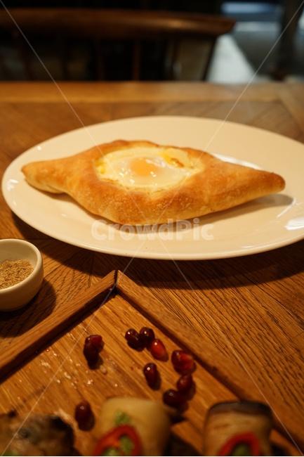 음식사진,조지아음식,조지아요리,하차푸리,하차푸리사진,러이사음식,서양요리,음식,식재료,요리,food,cook,meal,dishes,food reserves,빵,bread
