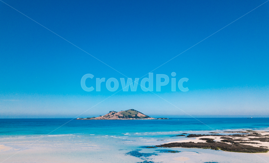여름,드론,바다,풍경,summer,sea,ocean,drone,scape,spot,vacation,view,휴양지,제주도,하늘,blue,파란하늘,파도,자연,풍경,nature,landscape,한국자연풍경,한국자연경관,korea nature landscape,해변,바다,beach,sea,제주도,jeju,jeju island,색깔,색상,색채,색감,color sense,color sensitivity,feeling of color,outdoors,옥외,land,땅,대양,water,물,shoreline,해안선,coast,연안