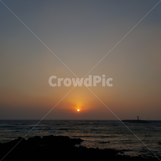 일몰,노을,해질녘,해질무렵,바다,제주도,등대,자연,풍경,nature,landscape,outdoors,옥외,sunlight,햇빛,dawn,새벽,red sky,붉은 하늘,sunset,sky,하늘,dusk,황혼