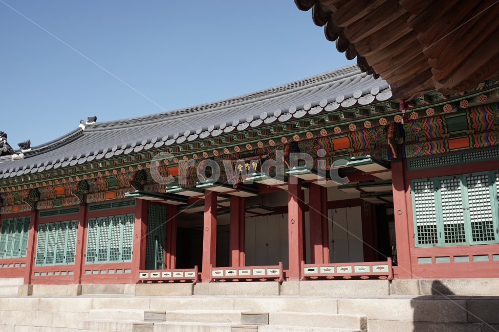 culturalassets,Historic sites,winter,construct,Cultural Heritage,landscpe,tile,sight,Korean history,tradition,roof,Palace,asia,Korean,Korean culture,history,kingdom,seoul,Joseon Dynasty,korea,Kingdom,Asia,civil engineering,Hanok,eaves,culture,ruins,Jeokjo