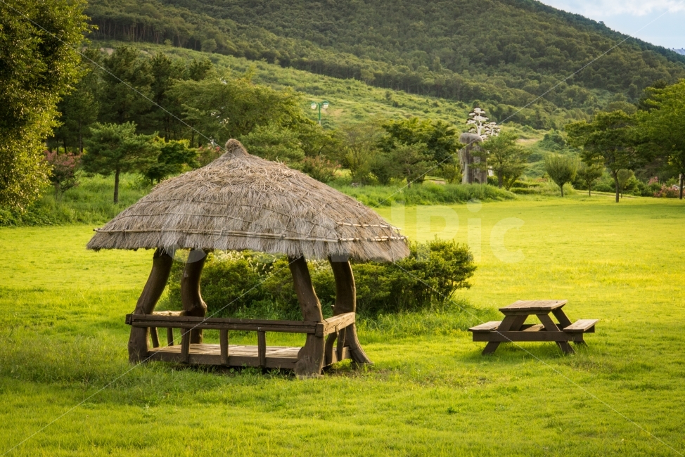 경북,경주,엑스포공원,여름,여행,원두막,휴식,힐링,자연,풍경,nature,landscape,휴식,힐링,rest,relaxation,healing,한국전통,한국문화,korean traditional,korean culture,bench,벤치,outdoors,옥외