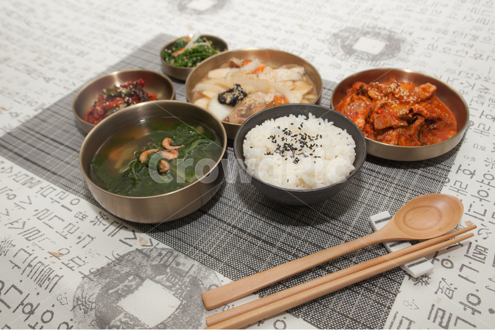 한식,음식,반찬,food,한국음식,먹거리,koreanfood,sidedishes,나물,국,김치,soup,kimchi,식탁,table,한끼,식사,meal,조림,무말랭이,시금치,아침,점심,저녁,breakfast,lunch,dinner,밥상,음식,식재료,요리,food,cook,meal,dishes,food reserves,한식,한국음식,한국요리,korean food,korean dishes,korean meal,korean cook