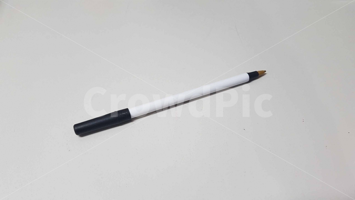 볼펜,펜,pen,검정펜,검정색펜,글,글씨,사물,물건,오브젝트,thing,object,matter,학용품,문구류,사무용품,school supplies,stationery,office supplies,누끼,remove background
