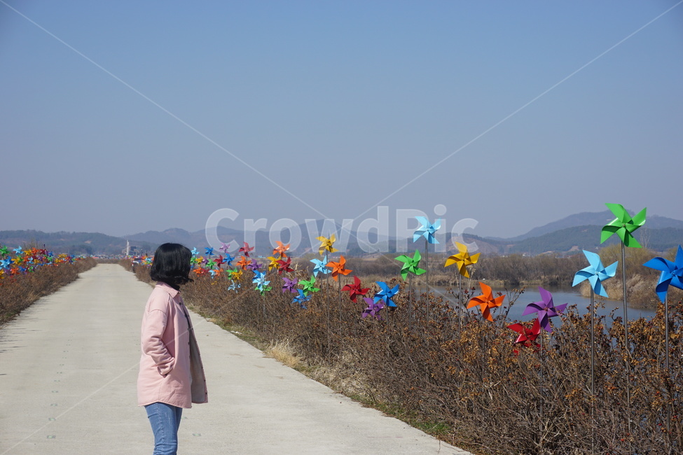 human,person,사람,바람개비,사람옆모습,단발머리