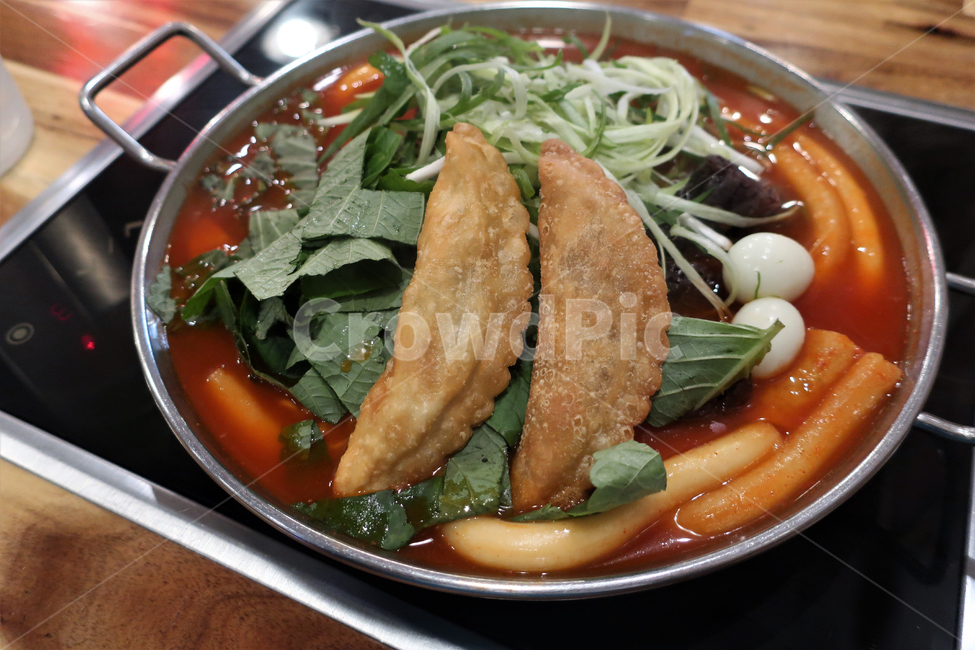 즉석,떡볶이,분식,간식,먹거리,식사,음식,조리,가래떡,파,순대,군만두,음식,식재료,요리,food,cook,meal,dishes,food reserves,한식,한국음식,한국요리,korean food,korean dishes,korean meal,korean cook
