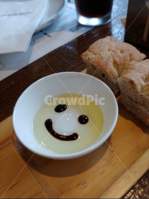 smile,스마일,미소,소스,음식,빵,bread,food,cute,일상,색감,emotion,daily,sensible,feeling,healing,snap,스냅,landscape,감성사진,감정표현,기분,feeling,emotion,음식,식재료,요리,food,cook,meal,dishes,food reserves,빵,bread,디저트,간식,후식,dessert,snack