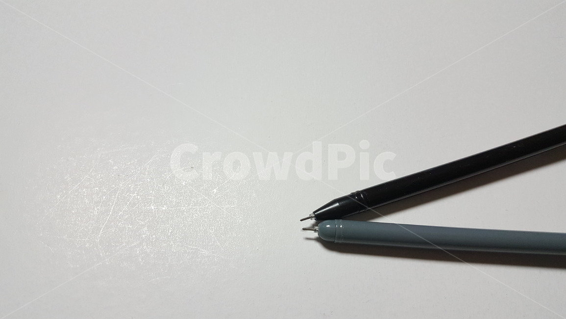 필기,볼펜,수성펜,노트,정리,메모,얇은펜,종이,학용품,문구류,사무용품,school supplies,stationery,office supplies