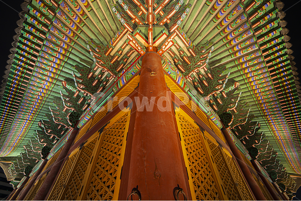 서울야경,서울풍경,덕수궁,한국전통,한국,korea,韓國,전통,traditional,伝統,deoksugung,德壽宮,한옥,韓屋,풍경,landscape,風景,건축물,건물외관,exterior,building,structure,architecture,construction,한국문화,koreantraditional,koreanculture,고급스러운,무거운,느낌,야경,밤,nightscape,night,랜드마크,landmark,touristattraction,기와,야경,밤,풍경,nightscape,night,landscape,한국전통,한국문화,korean traditional,korean culture,랜드마크,landmark,tourist attraction,한국랜드마크,한국관광지,한국명소,korea landmark,korea tourist attraction,건축물,건물외관,exterior,building,structure,architecture,construction