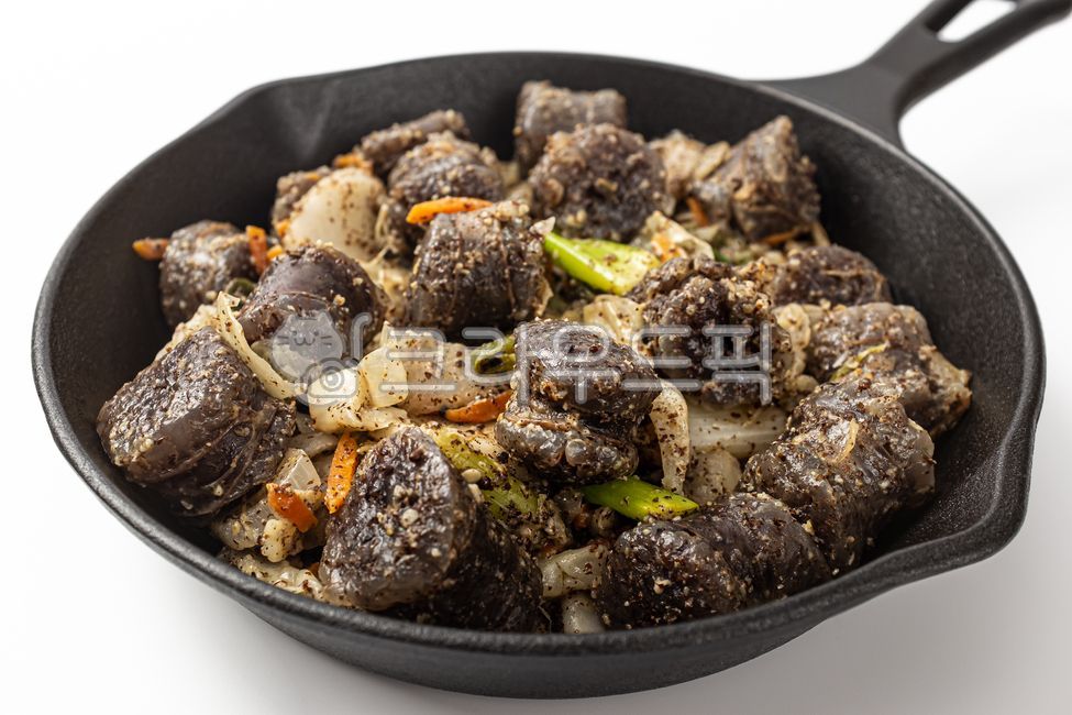 Stirfried Baeksundae,close up,Baek Sundae,Stirfried Sundae,ingredient,savory,Korean culture,vegetable,pork,food,Perilla seeds,meal,plain,Korean food,stirfry,grocery,Food Ingredients,ingredients,sundae,guts