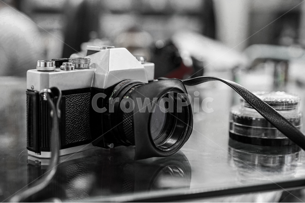 카메라,흑백,사진기,camera,필름카메라,사진작가,포토그래퍼,photographer,흑백,모노톤,monochrome,black and white,사물,물건,오브젝트,thing,object,matter
