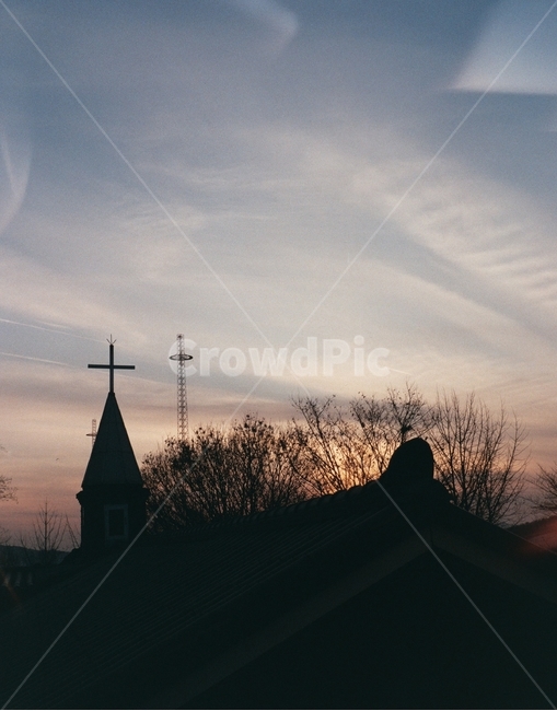 교회,십자가,필름사진,노을,탑,건물,건축물,뾰족한탑,첨탑,church,cross,spire,steeple,tower,building,architecture,sunset