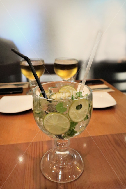 라임,모히또,칵테일,에이드,음료,음료수,아이스,유리잔,애플민트,카페,음료수,drink,beverage,술,주류,alcohol