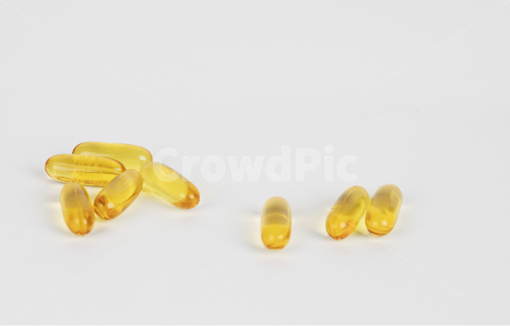 오메가3,알약,병원,약국,캡슐,노란색,투명,기름,oil,빛,그림자,집합,알갱이,약물,중독,건강,식품,의료,의학,병원,medical,hospital,clinic