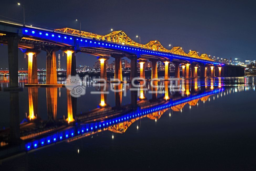 Han River Bridge,reflection,light,Dongho Bridge,Han River night view,Han River