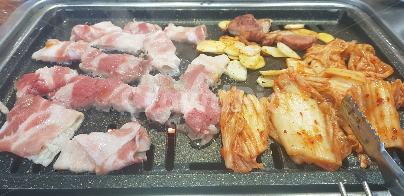 삼곕살,김치,뷔페,마늘,무한대
