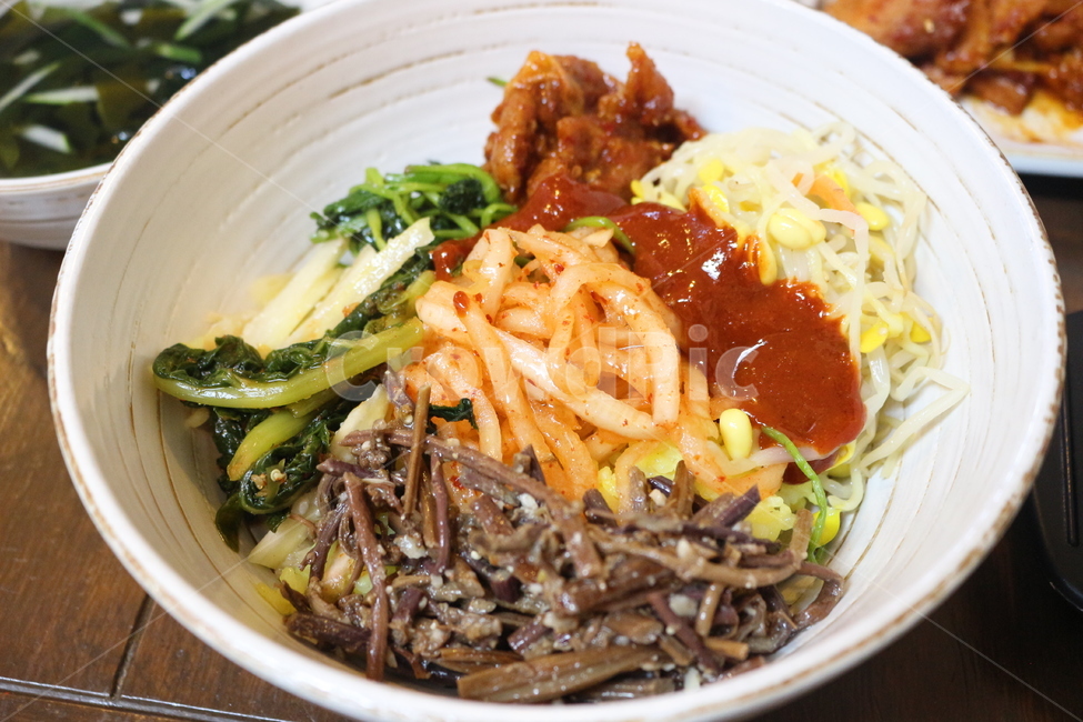 비빔밥,제육비빔밥,나물비빔밥,열무비빔밥,생채비빔밥