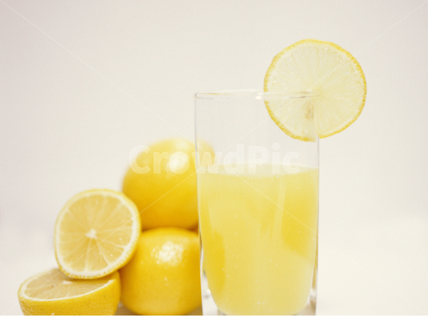 레몬,신맛,음식,과일,노랑,옐로우,yellow,lemon,음료,레몬에이드,에이드,쥬스,음식,식재료,요리,food,cook,meal,dishes,food reserves,과일,열매,fruit,음료수,drink,beverage,감성,sensible,feeling