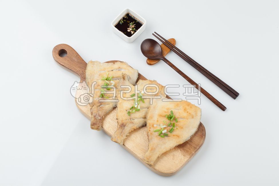 가자미,구이,생선구이,생선,어류,해산물,해물,날것,음식,식사,식품,식료품,재료,식재료음식재료,클로즈업,조리하지않은,넙치,도다리,비린내,손질된,요리,cook,meal,dishes,food,reserves,음식,식재료,요리,food,cook,meal,dishes,food reserves