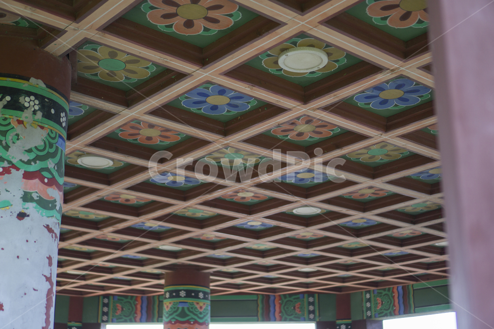 한옥,천장,반자,기둥,단청,전통,꽃무늬,korean,column,decoration,ceiling,한국전통,한국문화,korean traditional,korean culture,건축물,건물외관,exterior,building,structure,architecture,construction