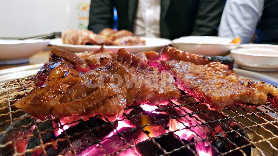 숯불구이,숯불,구이,양념구이,돼지갈비,식사,안주,음식,고기,고기굽기,food,cook,meat,지글지글,먹방,먹거리,음식,식재료,요리,food,cook,meal,dishes,food reserves,육류,고기,meat,한식,한국음식,한국요리,korean food,korean dishes,korean meal,korean cook